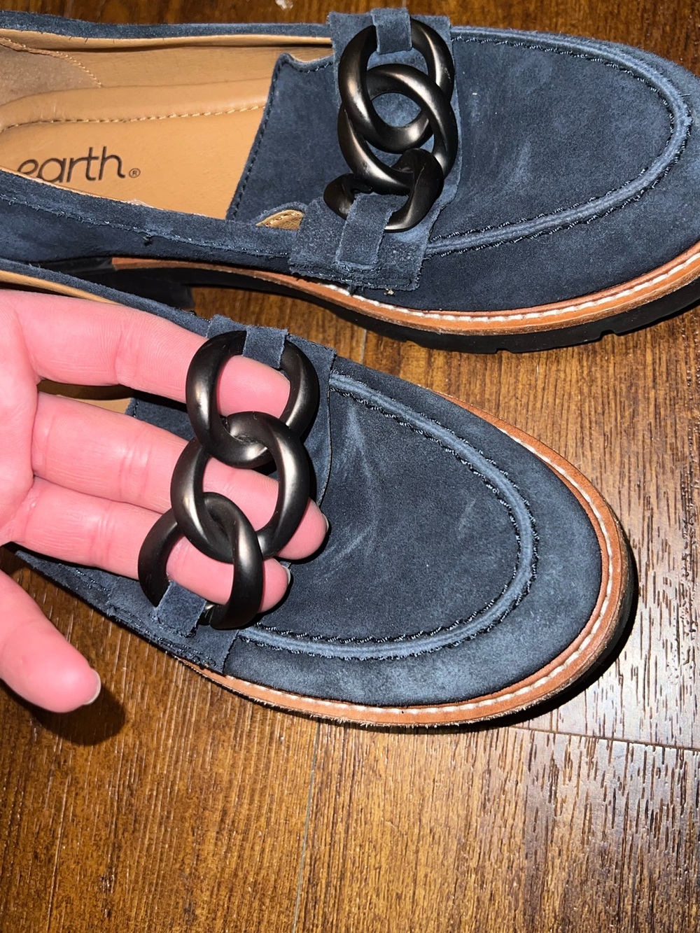 Earth Navy Blue Suede Zalor Chain Detail Lug Sole Slip On Loafers Women’s Size 8 - Picture 8 of 13